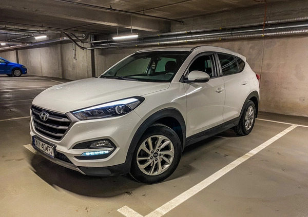 Hyundai Tucson cena 61999 przebieg: 198900, rok produkcji 2017 z Nysa małe 56